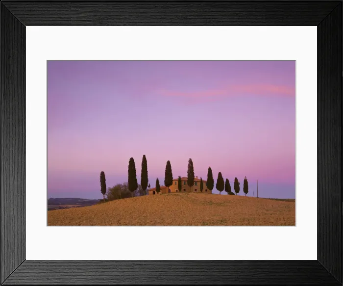 Framed Print : Farmhouse at Dusk, Val d Orcia, Tuscany, Italy Framed Print : Farmhouse at Dusk, Val d Orcia, Tuscany, Italy
