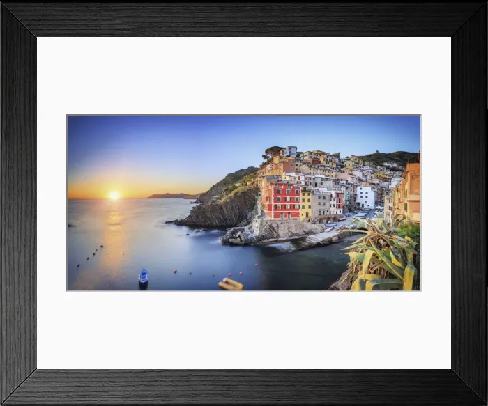 Framed Print : Italy, Liguria, Cinque Terre, Riomaggiore Framed Print : Italy, Liguria, Cinque Terre, Riomaggiore