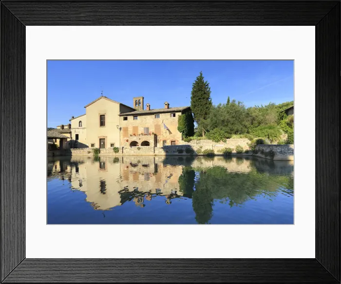 Framed Print : Italy, Tuscany, Orcia Valley, Bagno Vignoni, historic thermal bath in the center of Framed Print : Italy, Tuscany, Orcia Valley, Bagno Vignoni, historic thermal bath in the center of