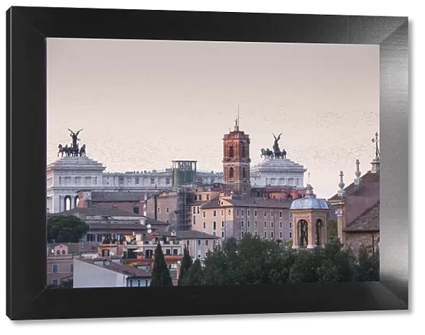 Italy, Lazio, Rome, Piazza Venezia, View looking towards Vittorio Emanuele II Monument