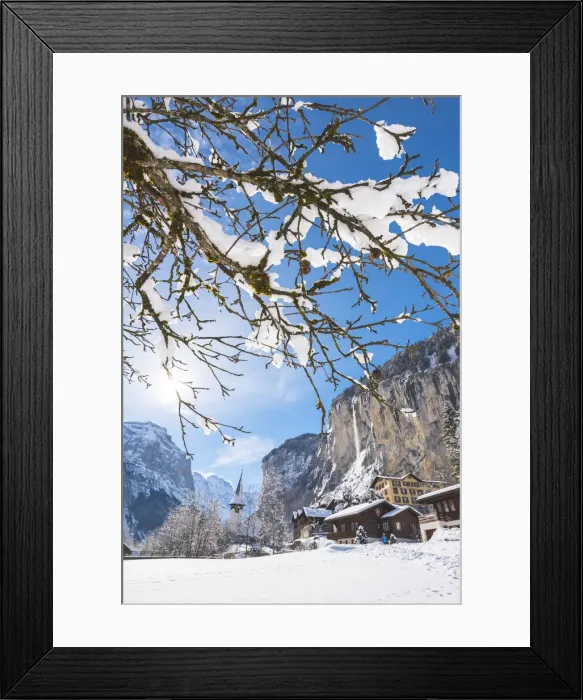 Framed Print : Lauterbrunnen, Berner Oberland, canton of Bern, Switzerland Framed Print : Lauterbrunnen, Berner Oberland, canton of Bern, Switzerland