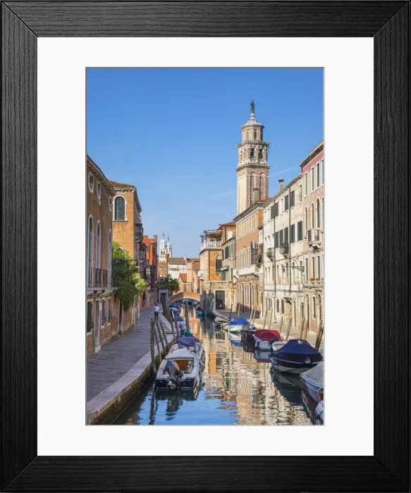 Framed Print : Rio des Barnaba, Dorsoduro, Venice, Veneto, Italy Framed Print : Rio des Barnaba, Dorsoduro, Venice, Veneto, Italy
