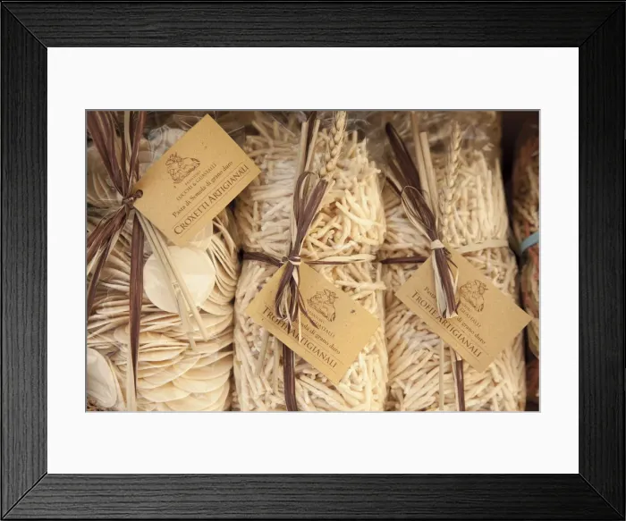 Framed Print : Pasta in a shop in Vernazza, Cinque Terre, Riviera di Levante, Liguria, Italy Framed Print : Pasta in a shop in Vernazza, Cinque Terre, Riviera di Levante, Liguria, Italy
