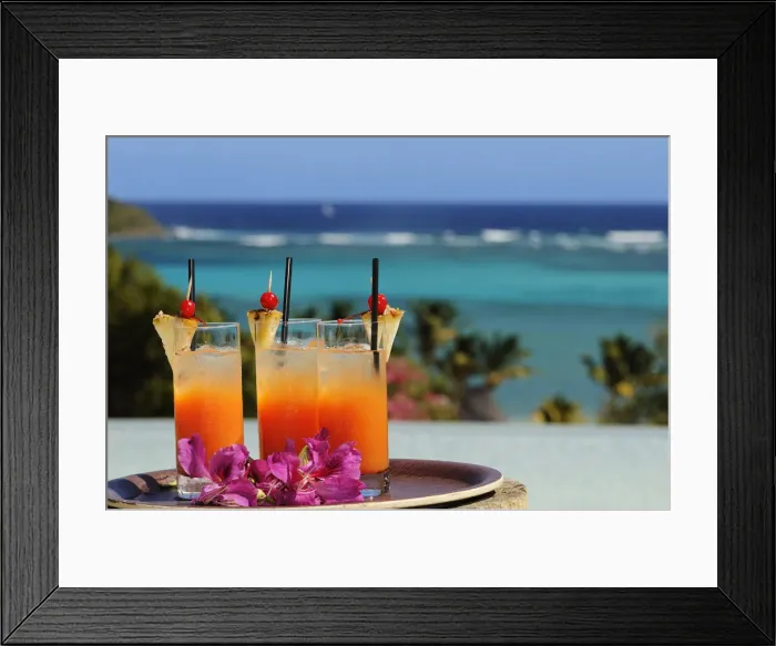 Framed Print : Welcome Drinks, Canouan Island, Saint Vincent, Caribbean Framed Print : Welcome Drinks, Canouan Island, Saint Vincent, Caribbean