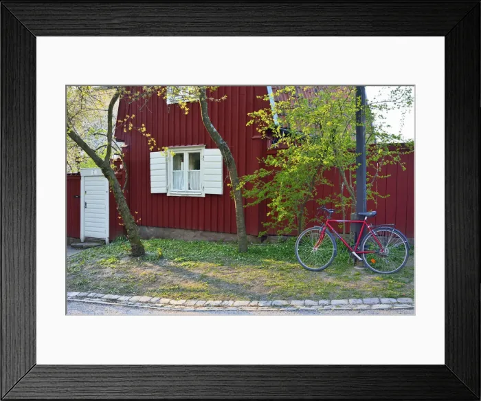 Framed Print : The old and peaceful backstreets of Sodermalm, with traditional wooden houses. Stockholm Framed Print : The old and peaceful backstreets of Sodermalm, with traditional wooden houses. Stockholm