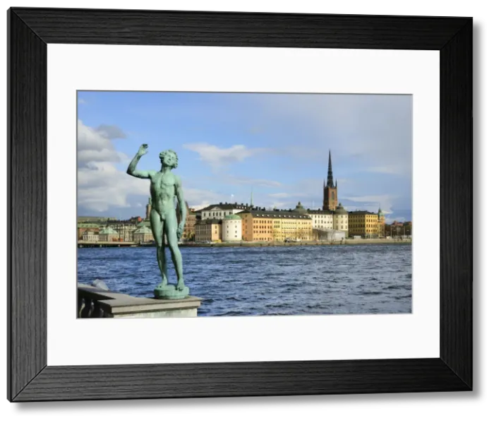 Framed Print : Gardens of the City Hall and Riddarholmen with the Riddarholmskyrkan. Stockholm, Sweden