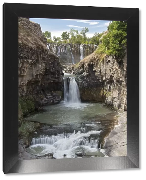 USA, Pacific Northwest, Oregon, White River Falls State Park is a state park in north