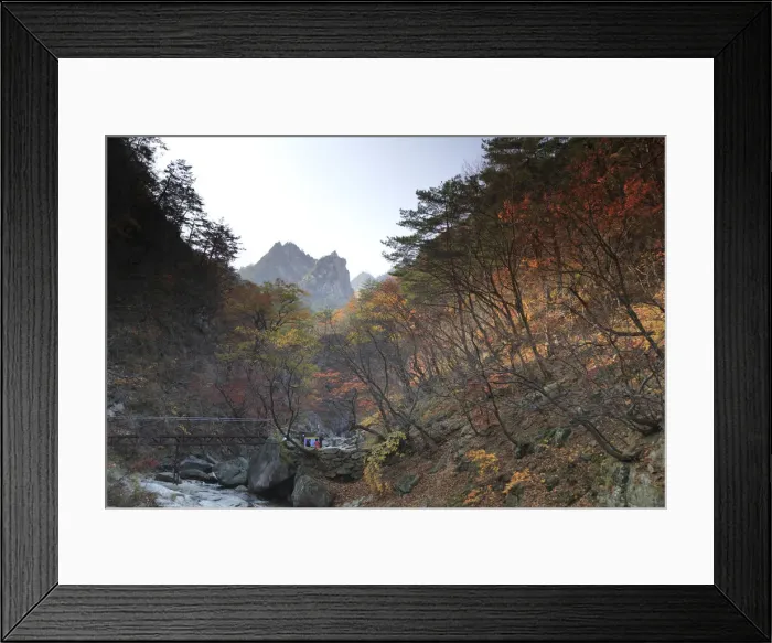 Framed Print : South Korea, Gangwon-do, Seoraksan National Park Framed Print : South Korea, Gangwon-do, Seoraksan National Park