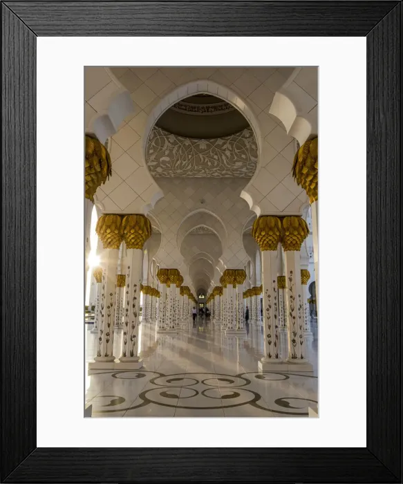 Framed Print : Inner courtyard of Sheikh Zayed Mosque, Abu Dhabi, United Arab Emirates Framed Print : Inner courtyard of Sheikh Zayed Mosque, Abu Dhabi, United Arab Emirates