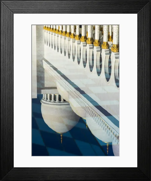 Framed Print : Sheikh Zayed Mosque reflected in the pool water, Abu Dhabi, United Arab Emirates Framed Print : Sheikh Zayed Mosque reflected in the pool water, Abu Dhabi, United Arab Emirates