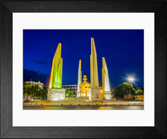 Framed Print : Democaracy Monument at night Bangkok, Thailand Framed Print : Democaracy Monument at night Bangkok, Thailand