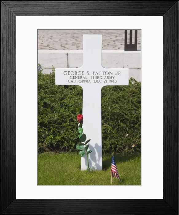 Framed Print : Luxembourg, Hamm, US Military Cemetery (containing 5000 US war dead from WW2), gravesite Framed Print : Luxembourg, Hamm, US Military Cemetery (containing 5000 US war dead from WW2), gravesite