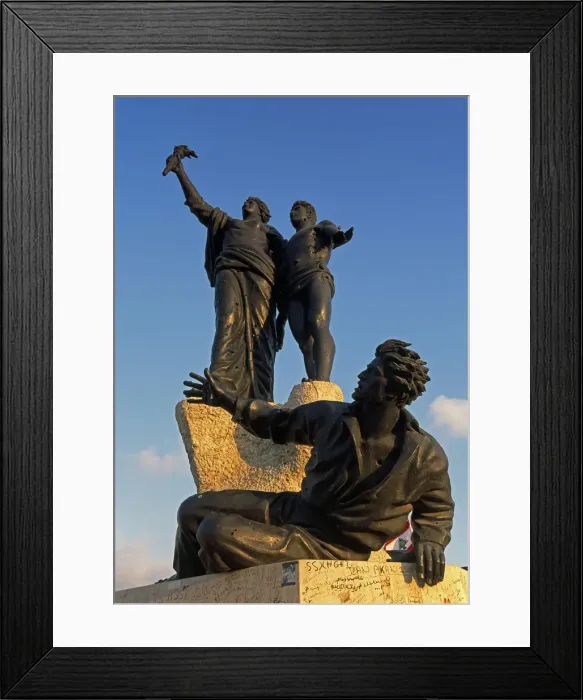 Framed Print : Martyrs Statue, Martyrs Square, Downtown, Beirut, Lebanon, Middle East Framed Print : Martyrs Statue, Martyrs Square, Downtown, Beirut, Lebanon, Middle East