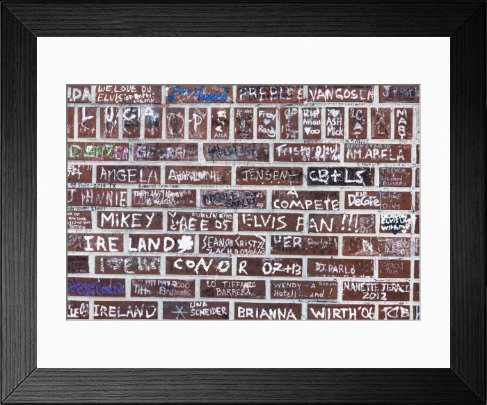 Framed Print : USA, Tennessee, Memphis, Gracelannd, Messages of love on the walls Framed Print : USA, Tennessee, Memphis, Gracelannd, Messages of love on the walls