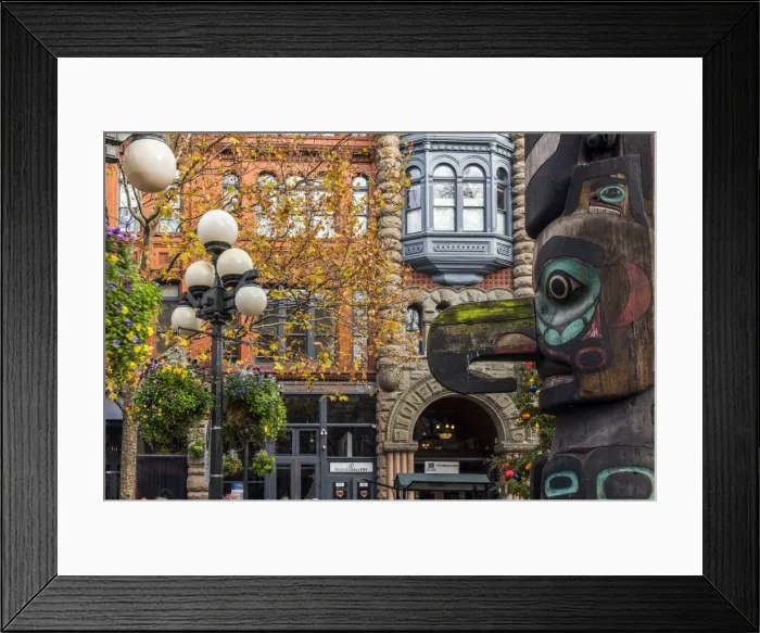 Framed Print : Totem pole in Pioneer Square, Seattle, Washington, USA Framed Print : Totem pole in Pioneer Square, Seattle, Washington, USA
