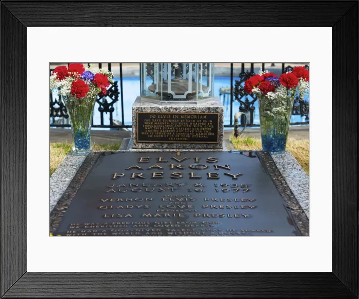 Framed Print : USA, Tennessee, Memphis, Elvis Presleys grave at Graceland Framed Print : USA, Tennessee, Memphis, Elvis Presleys grave at Graceland