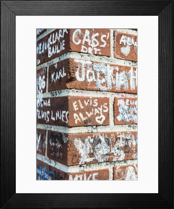 Framed Print : USA, Tennessee, Memphis, Gracelannd, Messages of love on thre walls Framed Print : USA, Tennessee, Memphis, Gracelannd, Messages of love on thre walls