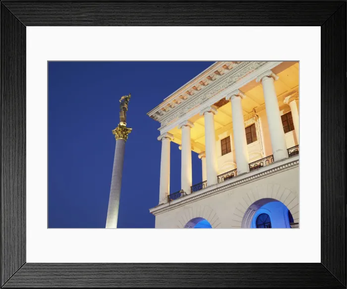 Framed Print : Monument to Berehynia in Independence Square (Maydan Nezalezhnosti) at dusk, KIev Framed Print : Monument to Berehynia in Independence Square (Maydan Nezalezhnosti) at dusk, KIev