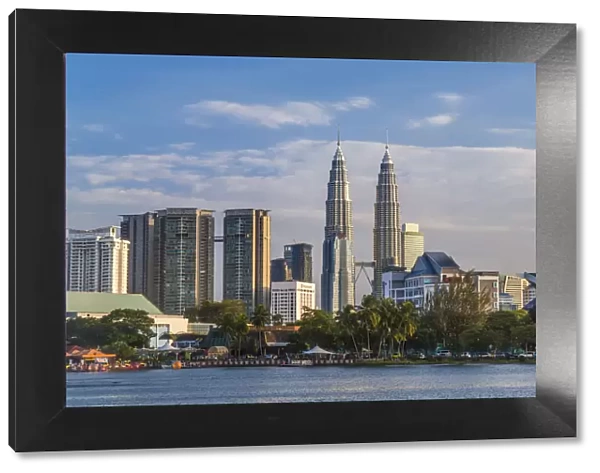 Petronas Towers and city skyline, Lake Titiwangsa, Kuala Lumpur, Malaysia
