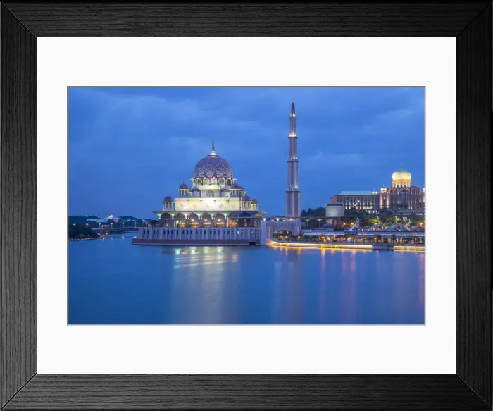 Framed Print : Putra Mosque (Masjid Putra), Putrajaya, Malaysia Framed Print : Putra Mosque (Masjid Putra), Putrajaya, Malaysia