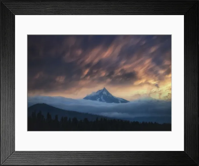 Framed Print : Sunset and clouds over Mount Jefferson, Central Oregon, USA Framed Print : Sunset and clouds over Mount Jefferson, Central Oregon, USA