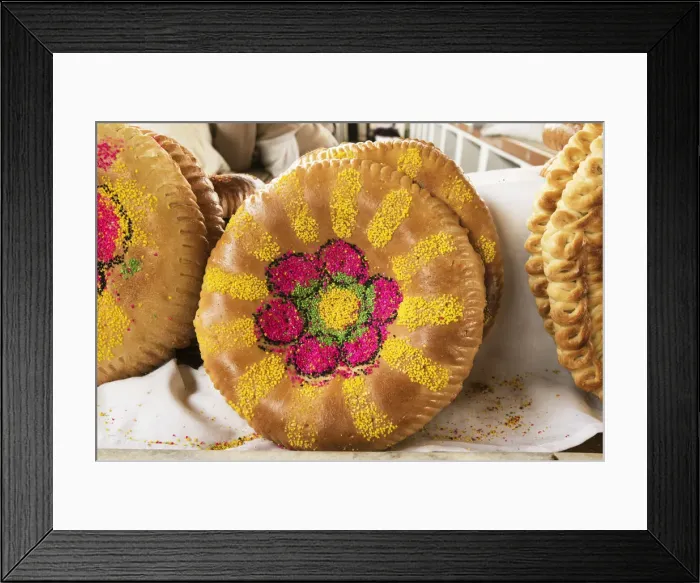 Framed Print : Uzbek bread at the Siyob Bazaar. Samarkand, a UNESCO World Heritage Site. Uzbekistan Framed Print : Uzbek bread at the Siyob Bazaar. Samarkand, a UNESCO World Heritage Site. Uzbekistan