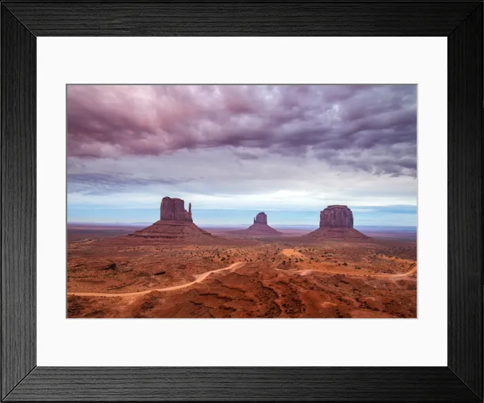 Framed Print : Sunset view over the Mittens, Monument Valley Navajo Tribal Park, Arizona, USA