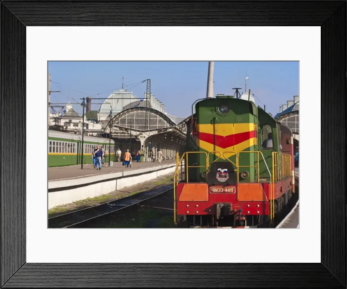 Framed Print : Russia, St Petersburg, Train at St Petersburg Railway Station Framed Print : Russia, St Petersburg, Train at St Petersburg Railway Station