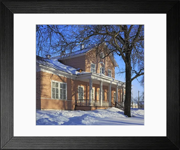Framed Print : Estate wooden house (1813), Danilovskoe, Vologda region, Russia Framed Print : Estate wooden house (1813), Danilovskoe, Vologda region, Russia