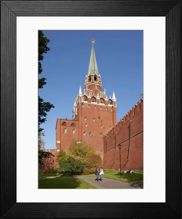 Framed Print : Kremlin Wall and Trinity Tower, Alexander Gardens, Moscow, Russia Framed Print : Kremlin Wall and Trinity Tower, Alexander Gardens, Moscow, Russia