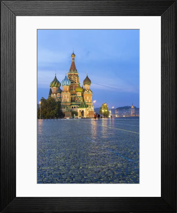 Framed Print : St Basils Cathedral in Red Square, Moscow, Russia Framed Print : St Basils Cathedral in Red Square, Moscow, Russia