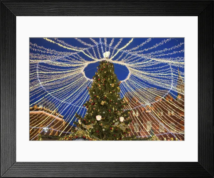 Framed Print : Manege square, Decoration and illumination for New Year and Christmas holidays at night