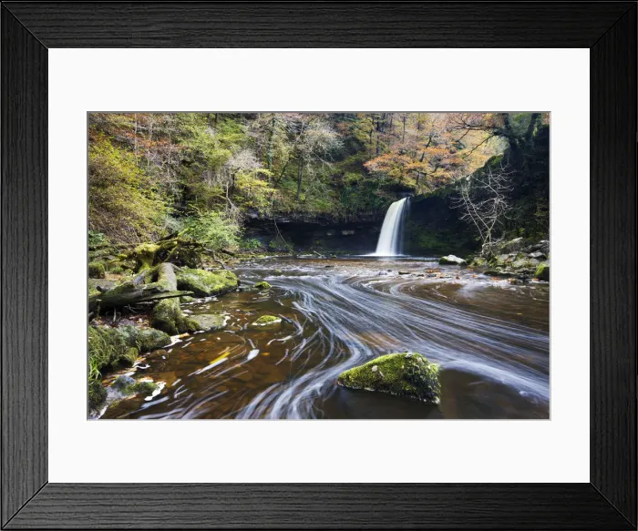 Framed Print : Sgwd Gwladus waterfall surrounded by autumnal foliage, near Ystradfellte, Brecon Beacons Framed Print : Sgwd Gwladus waterfall surrounded by autumnal foliage, near Ystradfellte, Brecon Beacons