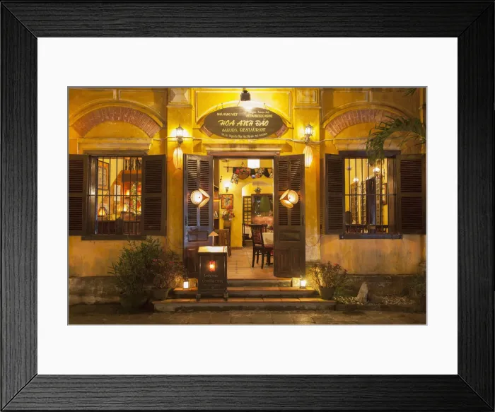 Framed Print : Restaurant at night, Hoi An (UNESCO World Heritage Site), Quang Ham, Vietnam Framed Print : Restaurant at night, Hoi An (UNESCO World Heritage Site), Quang Ham, Vietnam