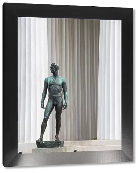 Austria, Vienna, Volksgarten (Peoples Garden), Theseus Temple, Bronze statue of the
