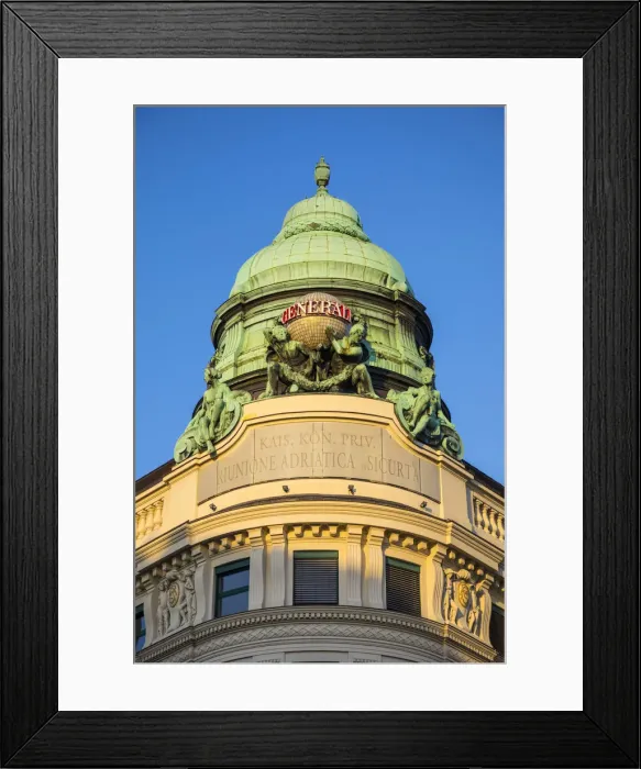 Framed Print : Building on Lobkowitzplatz, Vienna, Austria Framed Print : Building on Lobkowitzplatz, Vienna, Austria
