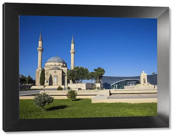 Azerbaijan, Baku, Sahidlar Xiyabani - Martyrs Lane, Martyrs mosque