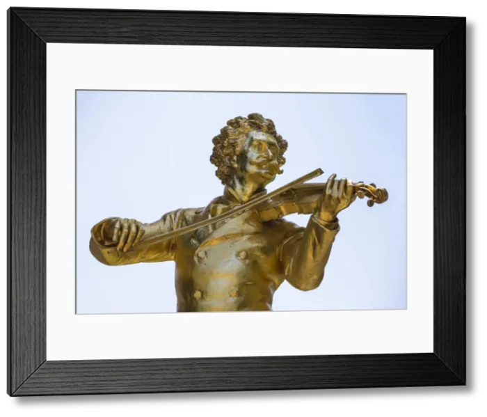 Framed Print : Austria, Vienna, Stadtpark - City Park, Iconic gold statue of Johann Strauss