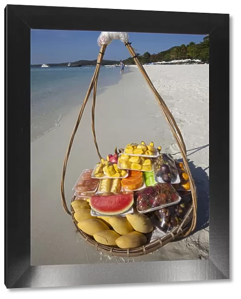 Thailand, Ko Samet, Fruit Basket on Saikaew Beach