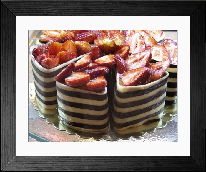 Framed Print : Strawberry and Chocolate Dessert, Saray Muhallebicisi Restaurant, Beyoglu, Istanbul