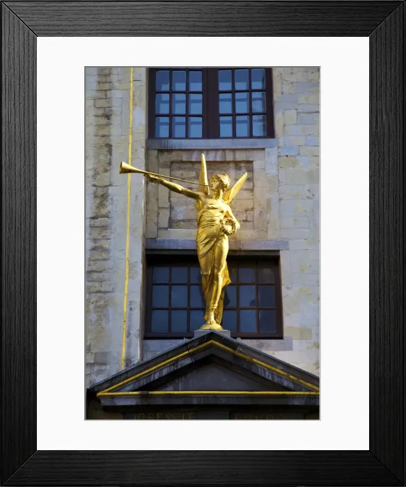 Framed Print : Statue La Maison Des Ducs De Brarant Grand Place, Brussels, Belgium Framed Print : Statue La Maison Des Ducs De Brarant Grand Place, Brussels, Belgium