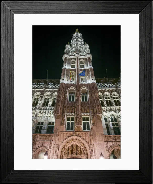 Framed Print : Belgium, Brussels, Grand Place, Hotel de ville, evening illumination Framed Print : Belgium, Brussels, Grand Place, Hotel de ville, evening illumination