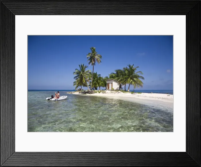 Framed Print : Belize, Silk Caye, Tourists in dingie Framed Print : Belize, Silk Caye, Tourists in dingie