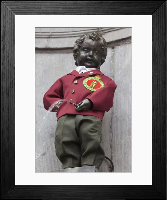 Framed Print : Belgium, Brussels, Mannekin Pis Framed Print : Belgium, Brussels, Mannekin Pis