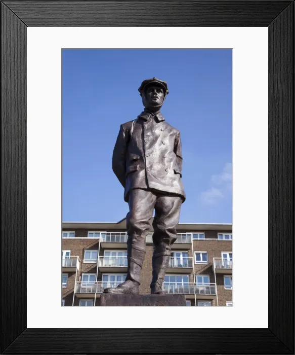 Framed Print : England, Kent, Dover, Statue of Charles Stewart Rolls, The First Man to Cross Framed Print : England, Kent, Dover, Statue of Charles Stewart Rolls, The First Man to Cross