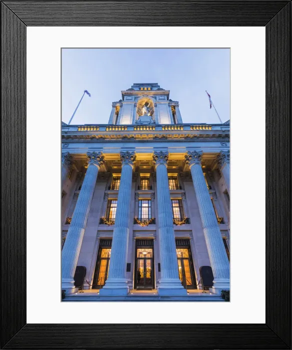 Framed Print : England, London, City of London, Tower Hill, Four Seasons Hotel with Christmas Decorations Framed Print : England, London, City of London, Tower Hill, Four Seasons Hotel with Christmas Decorations