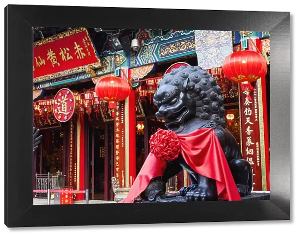 China, Hong Kong, Kowloon, Wong Tai Sin Temple, Lion Statue