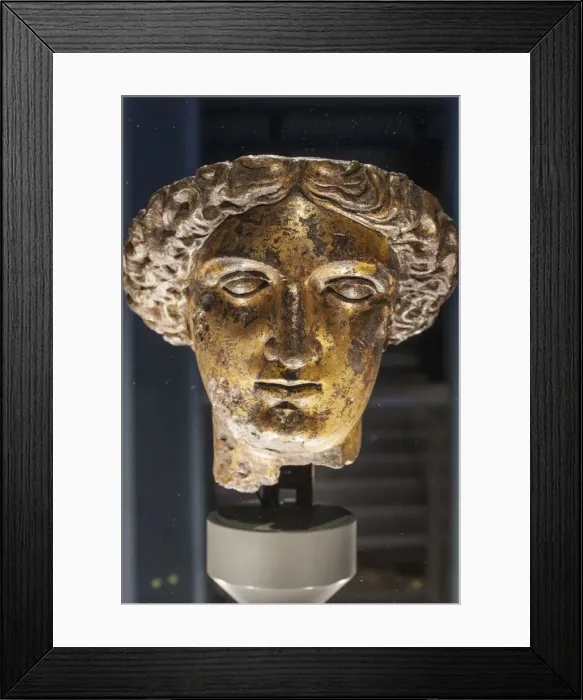 Framed Print : England, Somerset, Bath, Roman Baths, Gilt Bronze Head of Sulis Minerva Framed Print : England, Somerset, Bath, Roman Baths, Gilt Bronze Head of Sulis Minerva
