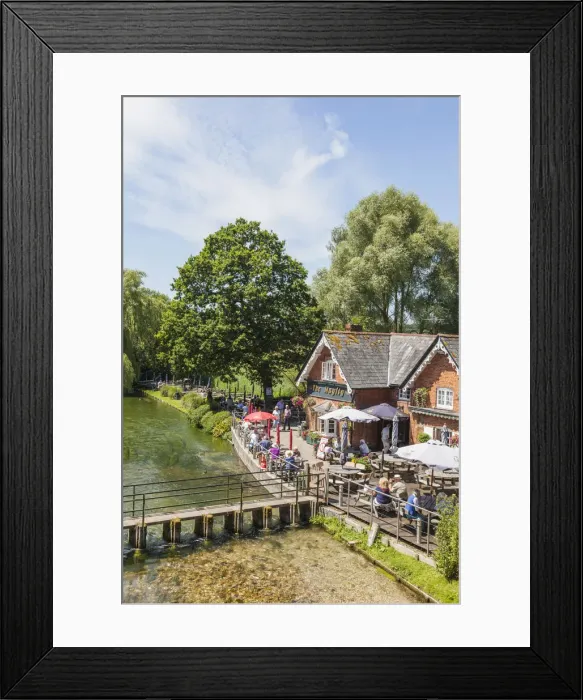 Framed Print : England, Hampshire, Stockbridge, The Mayfly Riverside Pub and River Test Framed Print : England, Hampshire, Stockbridge, The Mayfly Riverside Pub and River Test