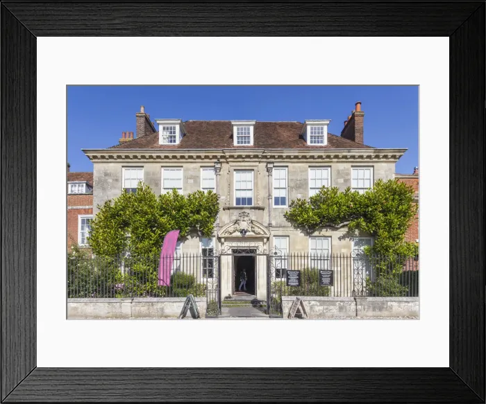 Framed Print : England, Wiltshire, Salisbury, Cathedral Close, Mompesson House Framed Print : England, Wiltshire, Salisbury, Cathedral Close, Mompesson House